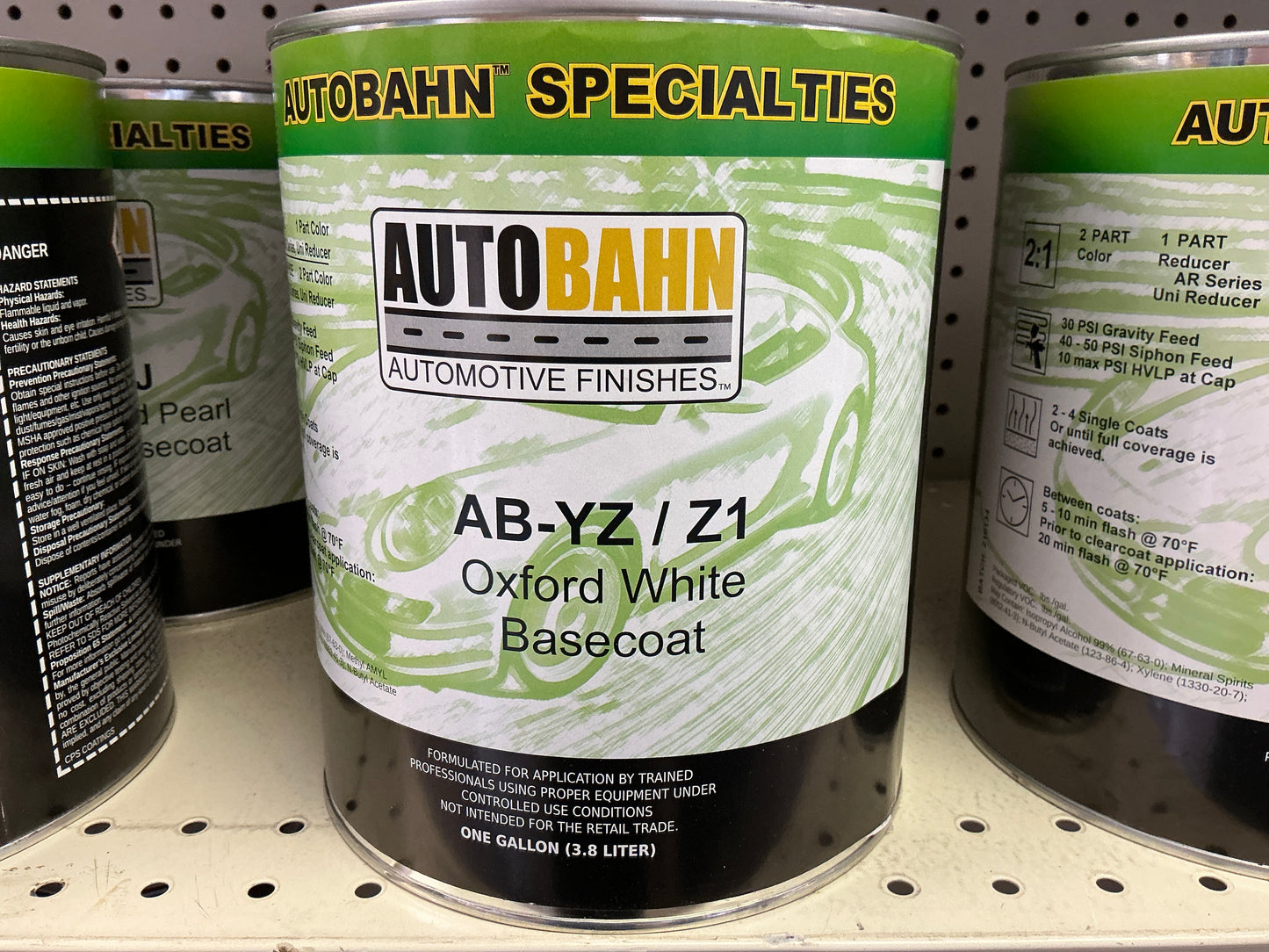 Autobahn Oxford White basecoat gallon